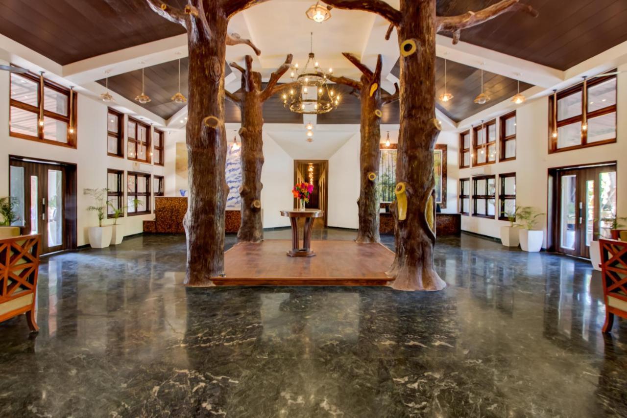 Club Mahindra Netrang Hotel Exterior photo