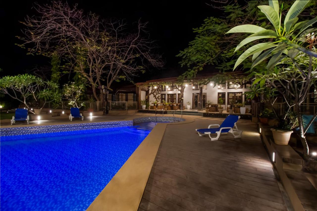 Club Mahindra Netrang Hotel Exterior photo